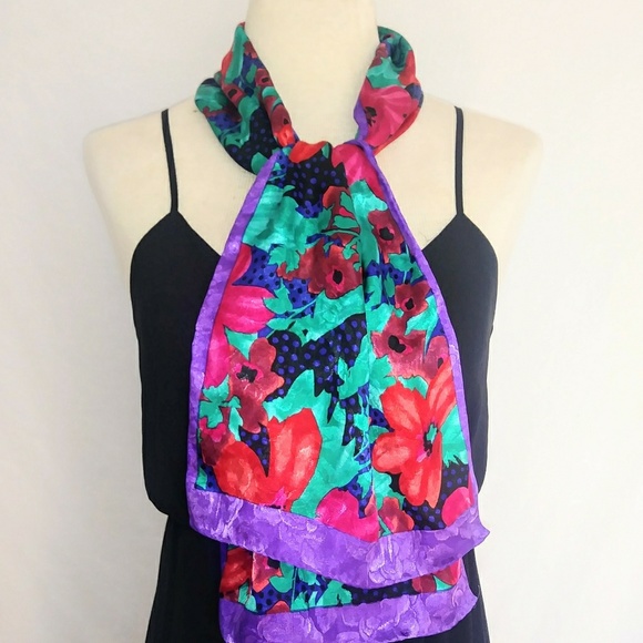 💜 Floral Silky Scarf #hundredsofscarves - Picture 1 of 4